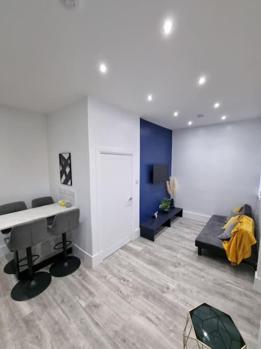 Doll Apartment Монтроз Экстерьер фото